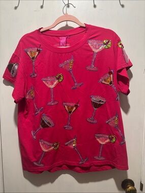 QUEEN OF SPARKLES martini t shirt size medium